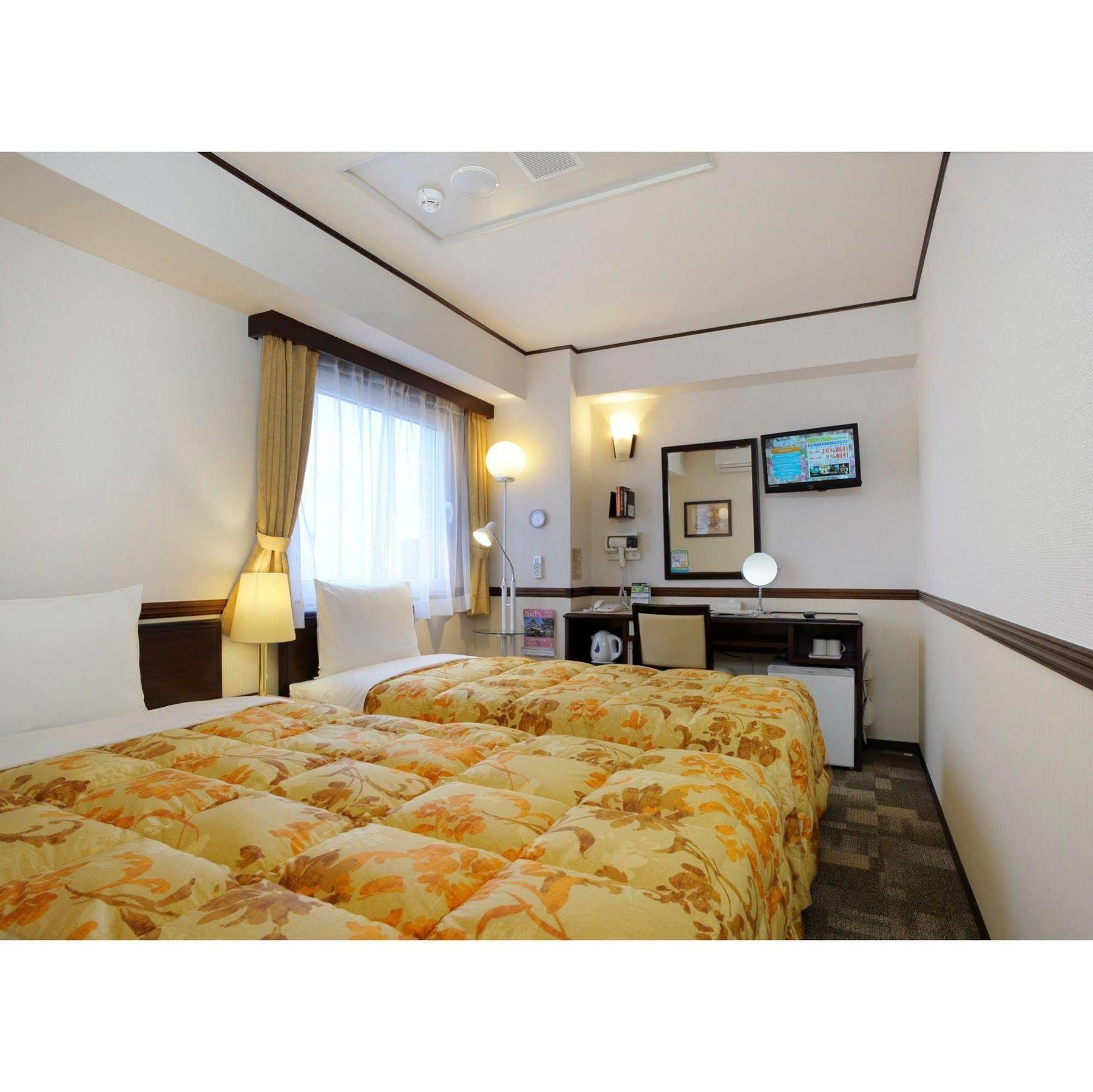 Toyoko Inn Nagoya-eki Sakuradori-guchi Honkan Bagian luar foto