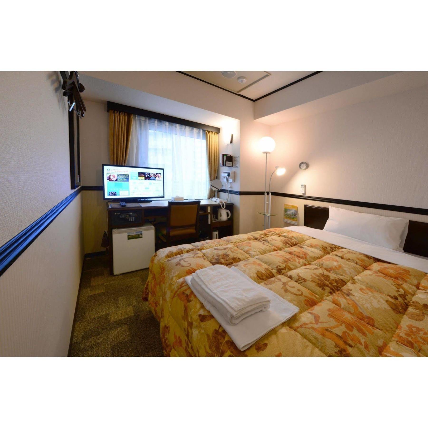Toyoko Inn Nagoya-eki Sakuradori-guchi Honkan Bagian luar foto
